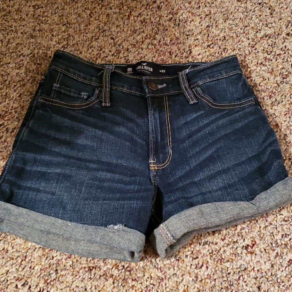 Hollister high-rise midi short